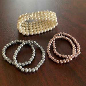 Stretchy bracelets set